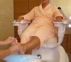 Маникюр и педикюр